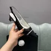 Designer Slingback para mulheres de saltos altos da corrente de Mulheres Sandálias de Luxúria de Moda Média de salto médio 100% genuíno de couro EU35-41