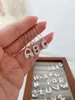 Naszyjniki wiszące 10pcs Balon gładki 26 liter Naszyjnik dla kobiet mężczyzn Małe pulchne złoto-spłaty alfabetu biżuteria