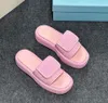 Sandalias de diseñadores Sandalias Slippers Multicolor Flora Slides Fashionable de estilo fácil de usar Plataforma de zapatos Bordados