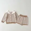 Zestawy odzieży Vintage Baby Baby Houndstooth Knit Kardigan + Shorts Spring Autumn Miękki ciepły ciepło Zestaw Sweter dla dzieci niemowlę 2pcs Ubrania H240425