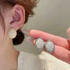 Dangle żyrandol Vintage Metal owalne Pearl Studs For Women Exquanit Elegancki złoty kolor geometryczny K inkura