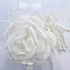 Dekoracyjne kwiaty sztuczne dla bukietu igłowego wielokolorowego koszyka kwiatowego ślubnego z satynową perłą Bowknot