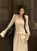 Robes de travail de haute qualité tenues simples de jupe en 2 pièces Gyaru Flare Sleeve Tricoted Cardigan Elastic Affinet plidé French Elegant
