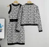 Fashion Set Fomen Style Spring Sweater Coat+Vestido de dos piezas Set de dos piezas