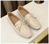 Casual Shoes 2024 Kvinnor Simple Summer Pearl Precious Flats Female Metal Fetish Loafers Soft Square Toe Lady Outside Bowknot Black
