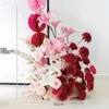 Dekorativa blommor rosa rose dahlia lily hänga blomma rad bröllop bakgrund båge kt bräd dekor golv blommor arrangemang party evenemang po props