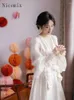 Casual Dresses Chinese Morning Robe Bride Toast Engagement Dress High End Luxury White Fairy midja Slimming V-Neck Långt för kvinnor