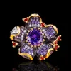 Bandringen 925 Stempel Nieuw uniek Purple Diamond Bloemvormige Zwart Gold Ring Zirkoon Glanzende sieraden Elegant Party Dames H240425