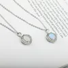 Colliers pendants en acier inoxydable mignon femelle petite feu rond Opale Collier en pierre vintage Couleur argentée Bijoux de mariage Gift pour les femmes