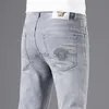 Designer Jeans for Mens Summer Jeans Men's Leggings Slim Fit Thin Medusa geborduurde asbroek Fashionbroek
