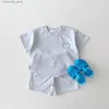 Kläder set barns söta t-shirt+shorts baby flicka sommar nya kläder avslappnade tvådelar set enkel tunn mjuk t-shirt q240425