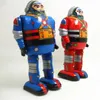 COLLECTION CLASSIQUE DROINT Rétro Clockwork Wind Up Metal Walking Tin Spaceman Astronaute Robot Rappel Mécanique jouet Kids Toy 240424
