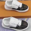 Yeni Çocuk Tasarımcısı Küçük Beyaz Ayakkabı Sonbahar Kış Frenulum Tuval Renk Engelleme Tahta Ayakkabıları Boyut 26-35 Marka Bebek Spor ayakkabıları