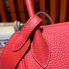 Kvinnor handväska L Linndies Home Wax Thread Full Manual Sewing Bag 26cm läder Big Red Gold Buckle Portable 28