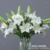 Fleurs décoratives 10pcs / lot!Haute simulation 3d Real Touch 88 cm de long 3 têtes Artificial Lily Wholesale Wedding