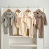 Één-stuks herfst winter peuter babyjongens meisje gebreide romper Koreaanse stijl lange mouwen vaste kleur kap baby baby gebreide jumpsuit