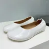 Casual schoenen Spring Round Toe Candy Color Women Flat Granny Echt lederen slip op comfortabel wandelen single