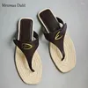 Sandaler 2024Summer Fashion Versatile Clip Fötter Flat Bottom Cool Drag Lazy Slippers For Women to Wear Externt Non Slip Beach Shoes