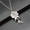 Collane a pendente 1pcs Rose Charms Long Collana Accessori per gioielli vintage Lunghezza della catena regalo 70 cm o 45 4 cm