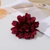 Kwiaty dekoracyjne 2pcs 10 cm Dahlia sztuczne jedwabne głowy DIY Walentynki Obiekty na prezenty domowe Rok 2024