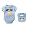 Endelar Designer Kids Cartoon Bear Rompers med Bibbs Pure Cotton Newborn Baby Jumpsuits For Girls Boys Kids Clothes Bodysuit