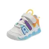 Barn sportskor spädbarn mjuk solad småbarnskor fall flickor baby andningsnät net sneakers mode barn skor för pojkar 240417