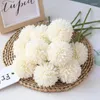 Dekorativa blommor JHD-Artificial Chrysanthemum Ball Bouquet 10st närvarande för viktiga människor Glorious Moral
