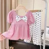 衣類セット女の子の服をセットかわいい弓列四角い襟短袖Tシャツファッション弾性ウエストポルカドットパンツ夏2ピース