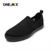 Chaussures décontractées Onemix 2024women Sneakers respirant Mesh Mesh's Street Footwear Lightweight Office Slip-On Spil-On Sneaker pour la marche en plein air