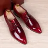 Chaussures décontractées de luxe de luxe pour hommes robe de fête de mariage en cuir breveté chaussure de derby pointu les baskets pointues gentleman chaussures zapatos