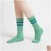 Chaussettes de sport 2 paires bas de bas en coton non glissé pour femmes et tas de tube plus épais Terry Pilates Yoga Long Drop Drop Livroaves Otgoj