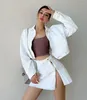 Robes de travail Femelle Elegant Jean Jirt Suit 2024 Fashion Slit Denim Two Piece Set Femmes Crop Jacket Top Mini Tenues