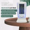 Horloges 1pcs blanc 510 mini petit réveil LED Lumineuse alarme musicale MUTE MUTE LAZY Electronic Clock avec température ALARME CHEMINE