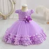 Flickans klänningar Flower Princess Dress for Girls 0 till 12 månader Söt bowknot Petal Clothes Baby Girl Gowns Brodery Toddler Nyfödda i ett stycke D240425