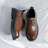 Chaussures décontractées hommes Business Mariage Robe formelle noir Brown Lace-up Geatin Leather Derby Shoe Gentleman Platform Footwear Zapato