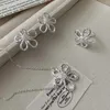 Charm Korean Silver Color Hollow Flower Earring Halsbandsringar Set för kvinnor Rostfritt stål Metall Geometriska örhängen smycken gåvor