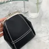 Umhängetaschen Vintage Clip Frauentasche Nähfaden Crossbody Designer Markenkette Freizeit -Reise Geldbörse