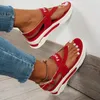 Lässige Schuhe Sandalen für Frauen Sommer dicker einziger trendiger römischer Keil Frauen luxuriöser Flip Flop High Heels Sandalias Mujer