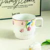 Gobelers 200 ml en céramique tasse Tulip Flower tasse de fleurs belles jeunes sensations de sens du couple à eau café cuisine drinkware tasses créatives mignonnes h240425