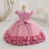 Flickans klänningar Flower Princess Dress for Girls 0 till 12 månader Söt bowknot Petal Clothes Baby Girl Gowns Brodery Toddler Nyfödda i ett stycke D240425