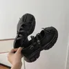 Piattaforma sandali di moda estiva sneaker sportive donne designer di scarpe da corsa a piedi casual Ladies Zapatillas 240412 851