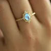 Anneau vintage Gold Moonstone, anneau de pierre de lune antique, anneau de déclaration, anneau de la couronne, anneau de la couronne en or, anneau de princesse