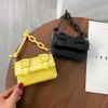 Mini piccoli sacche di messaggistica per donna Girl Chain Purse PU in pelle in pelle da donna Designer Crossbody Summer Yellow 240423