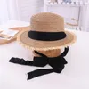 Czapki czapki ewodos maluch dzieci dziewczyny słomka słone czapka szeroka brzeg UV Protection płaska czapka słoneczna z bandażą plażową czapkę słoneczną dla dzieci D240425