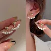 Dangle żyrandol nowy elegancki metalowy w kształcie serca wiszący perłowe kolczyki Koreańska biżuteria modowa dla kobiet akcesoria hurtowe