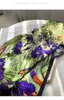 Pure 100% écharpe en soie féminine imprimée célèbre peinture printemps scarfe fashion women écharpe 90 carré d'écran solaire d'été 240410