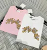 Kids Shirt Fashion Bear T-shirt 2024 Nouveau arrivée à manches courtes t-shirts garçons garçons enfants lettre décontractée
