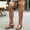 Bottes 2024 Big Taille 43 Talons de cow-boy brun pour femmes rétro de haute qualité sur le genou Western Vintage Long Shoes