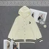 Kvinnorjackor Designer 23 Autumn New CE Triumphal Arch Chest Badge Hooded Fashion Casual Sticked Cardigan For Women CMAV