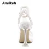 Vestido Sapatos 2023 Verão White String Bad Heels High Wedding Butterfly-Knot Band Sandálias de Partido Quadrado Taquinho de Taete H240425